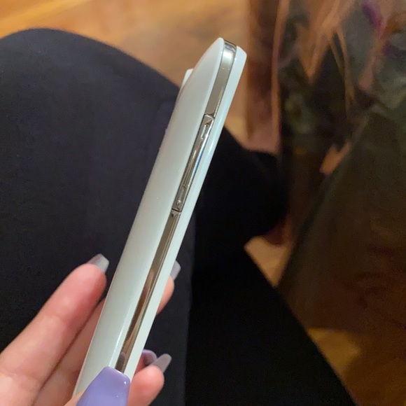 Blu cell phone touchscreen android smart phone - Picture 6 of 7